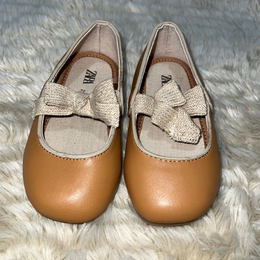Zara toddler girl caramel colored Mary Jane shoes